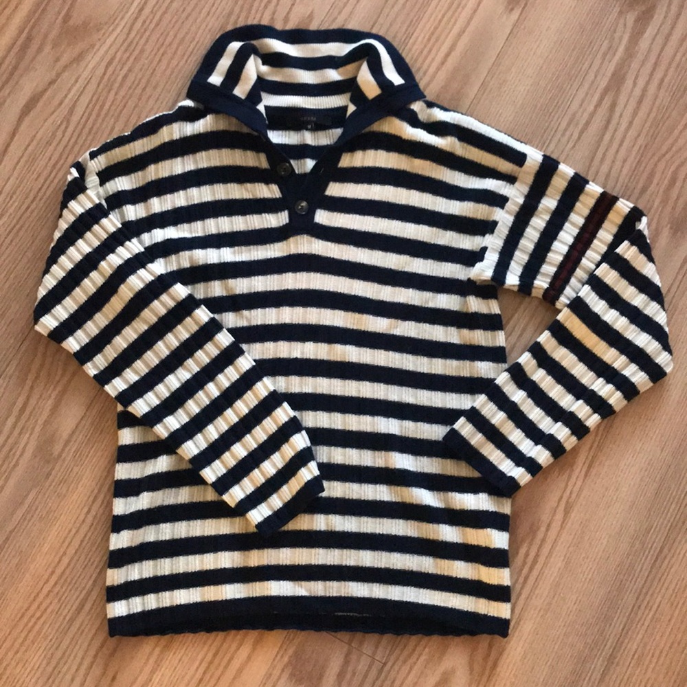Men’s Gucci V-Neck sweater